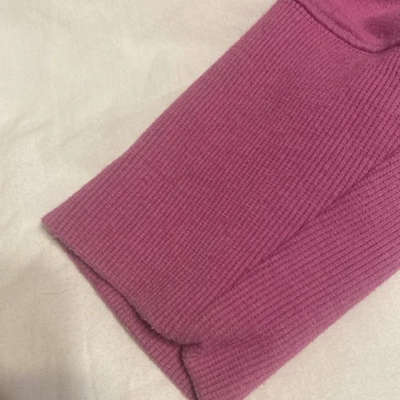 Sweater - Picture 7 of 7